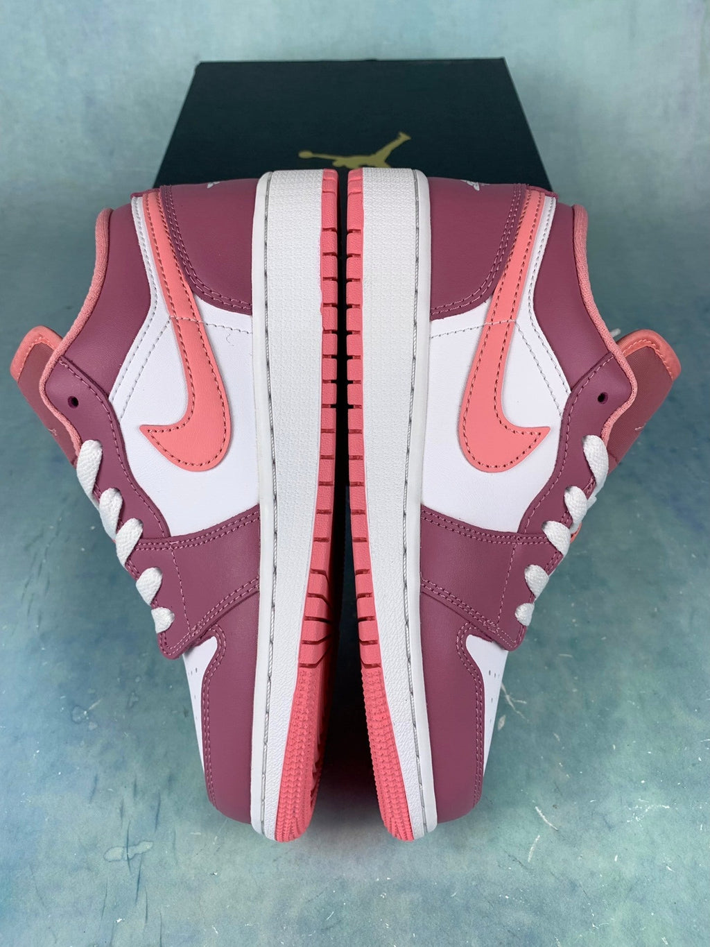 Air Jordan 1 Low Low- White/Pink 553560-616 Unisex Sneakers